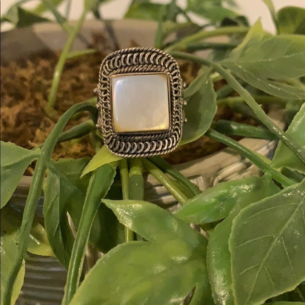 Sterling Silver Whiteshell Ring